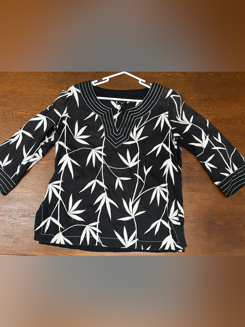 Talbots Black Tunic with White Leaf & Vine Embroidery. 14 petite. 3/4 sleeves.